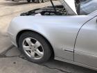 Mercedes E Klasse W211 Kotflügel vorn links Fahrerseite 744 Brillantsilber Met